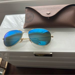 Bright blue authentic Ray-Ban Aviator Sunglasses, great condition